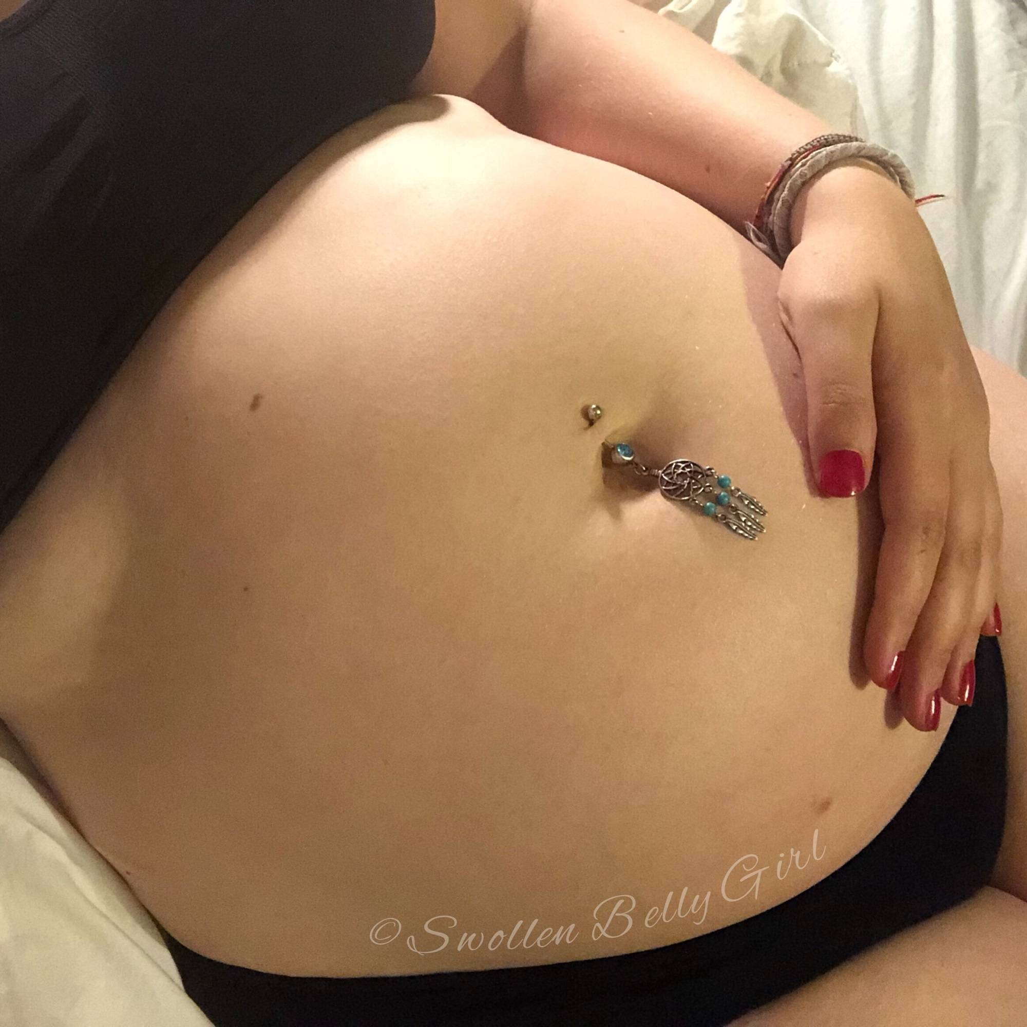 onlyfans Swollen Belly Girl profile photo. Swollen Belly Girl 9