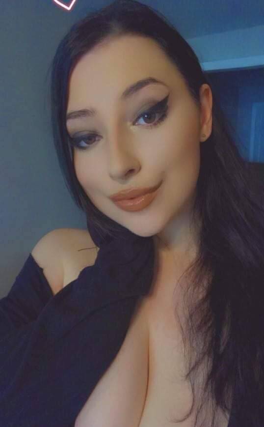onlyfans Miss Venom 🦇 21+ profile photo. Miss Venom 🦇 21+ 15