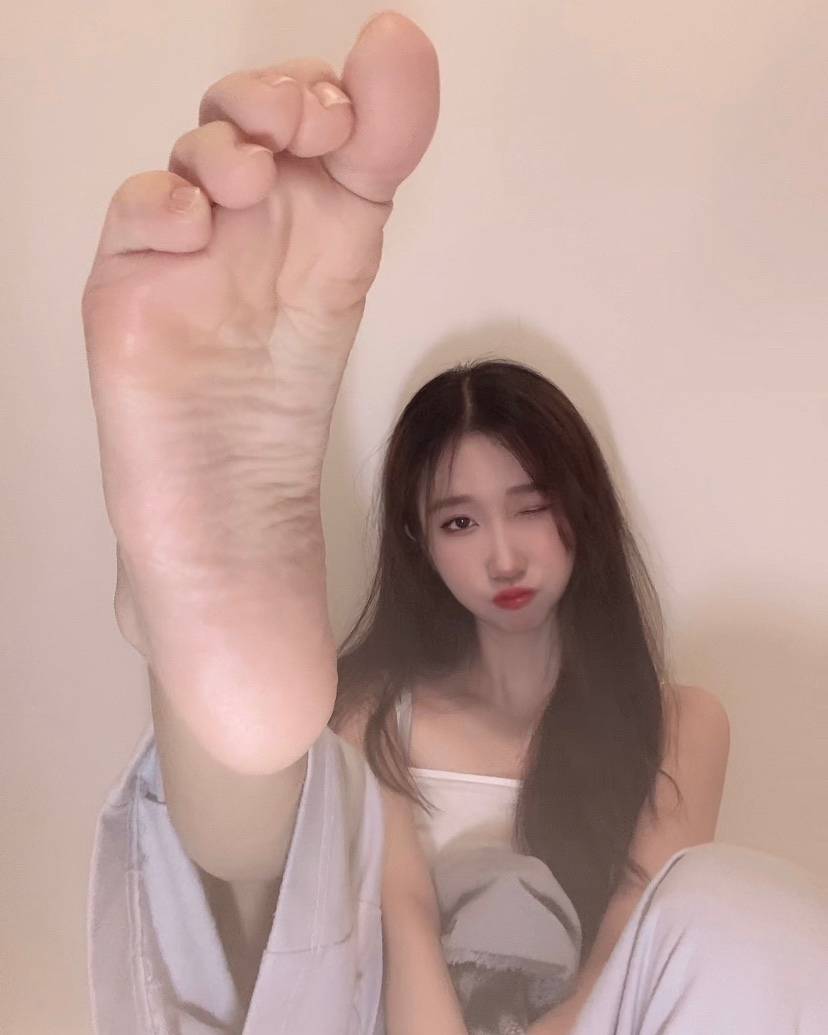 onlyfans Goddess Cora profile photo. Goddess Cora 14