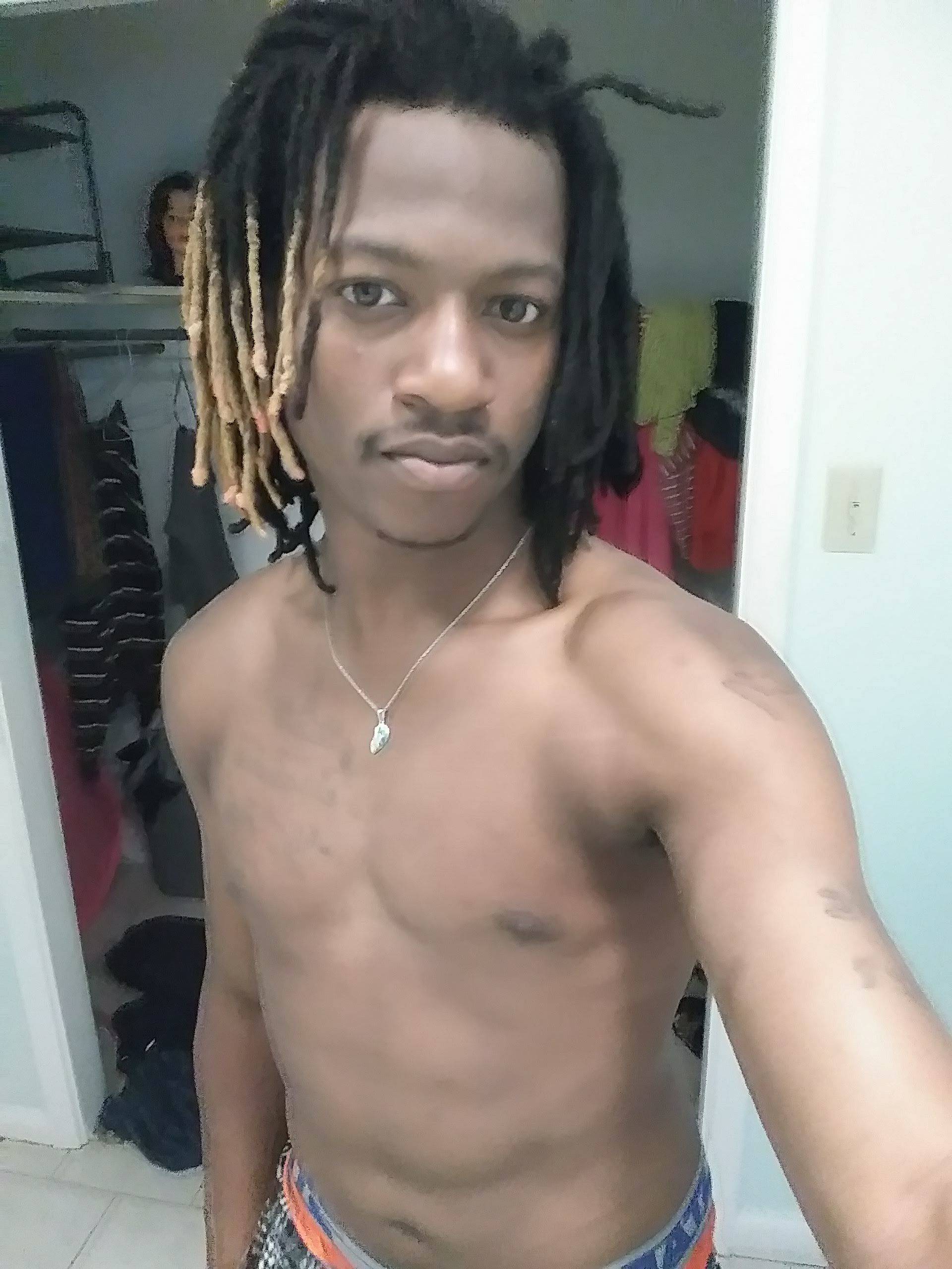 undefined Elmoe1990 profile photo. Elmoe1990 4