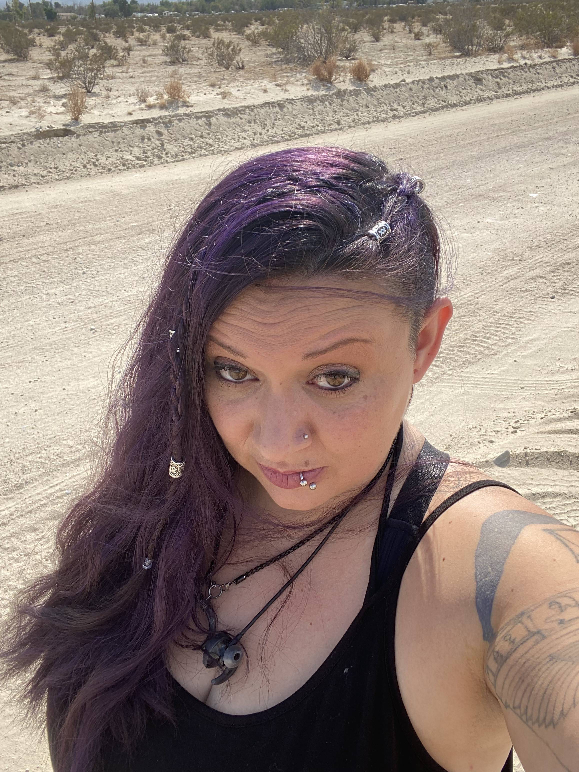 onlyfans BrattySkjaldmaer profile photo. BrattySkjaldmaer 4