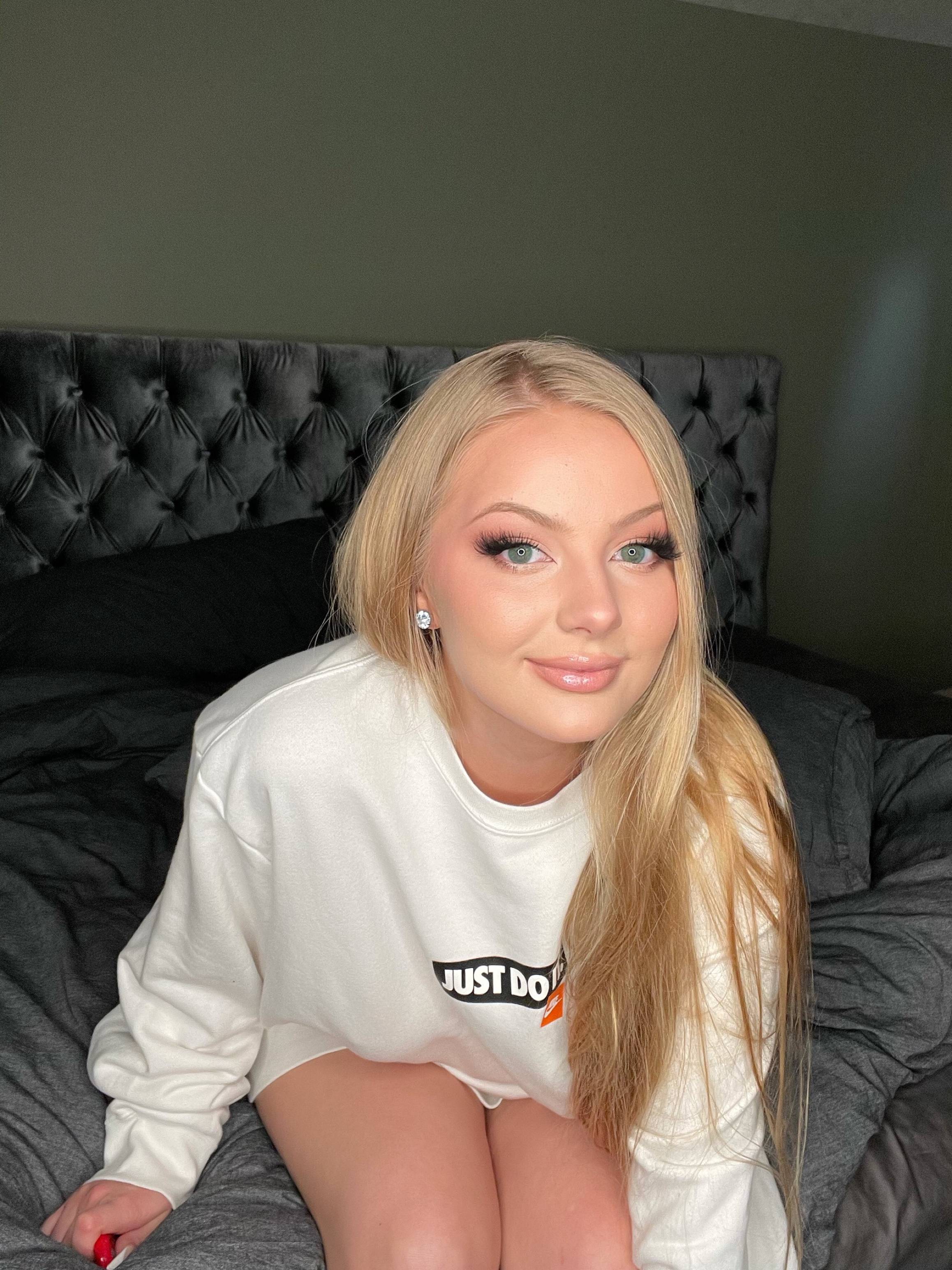 undefined Lovegiavanna 🇨🇦 profile photo. Lovegiavanna 🇨🇦 15