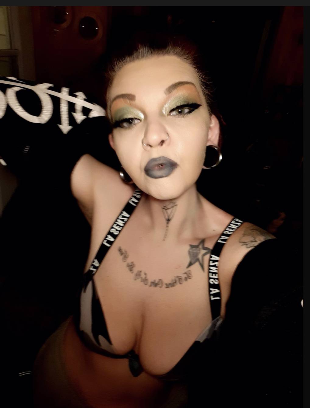 onlyfans Holly_Would_Star_xXx profile photo. Holly_Would_Star_xXx 18