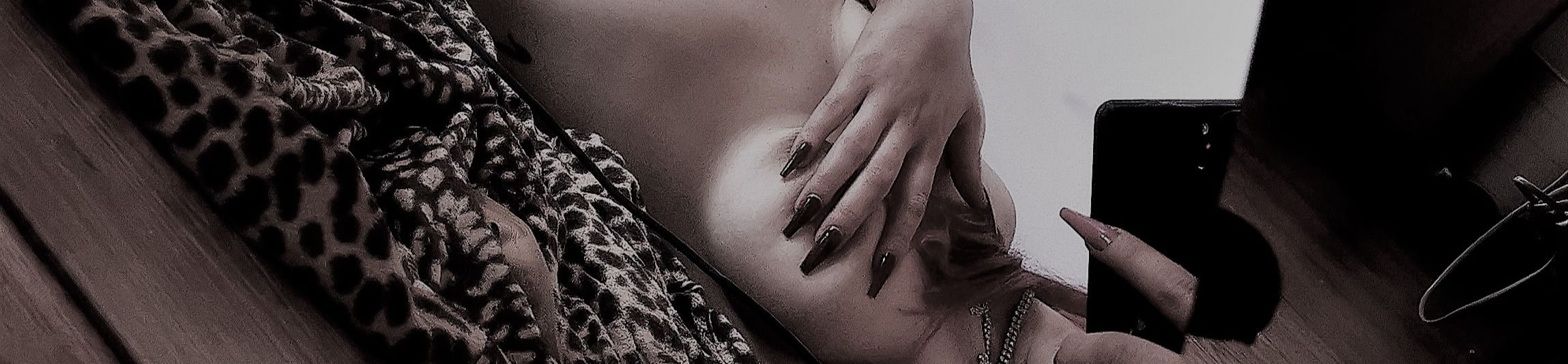 loverfans sexyewczi profile banner  