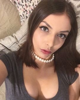 fancentro chloenight profile banner  