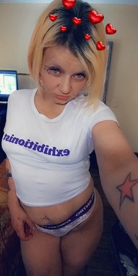 fancentro bellalindzy profile banner  