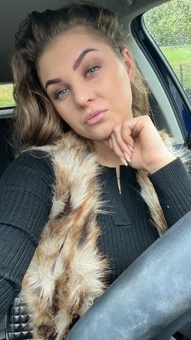 fancentro melina_heart profile banner  