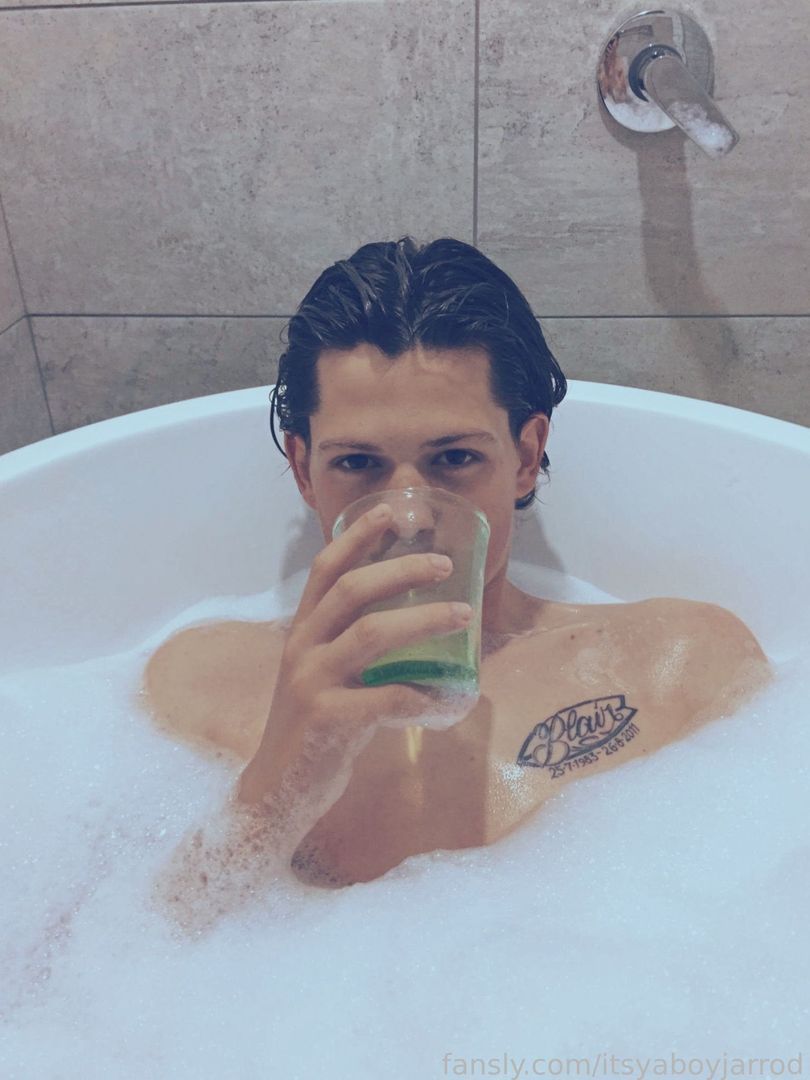 fansly Itsyaboyjarrod 👑 profile banner  