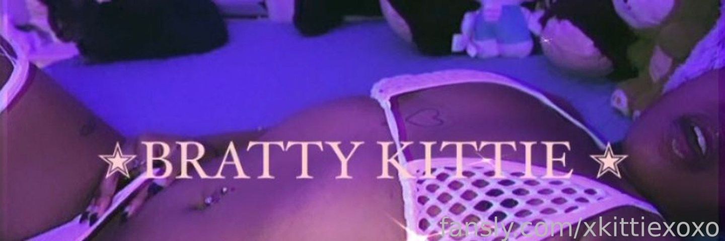 fansly Mistress Trixie 🎀 profile banner  