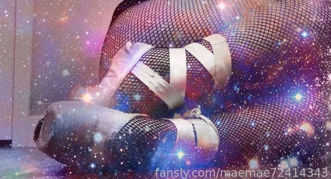 fansly MaeMae <3 profile banner  