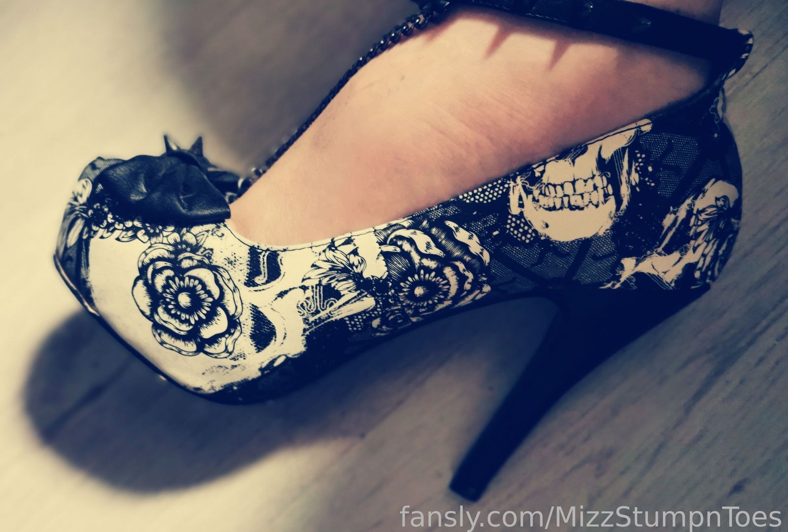 fansly Mizz Stump 'n' Toes profile banner