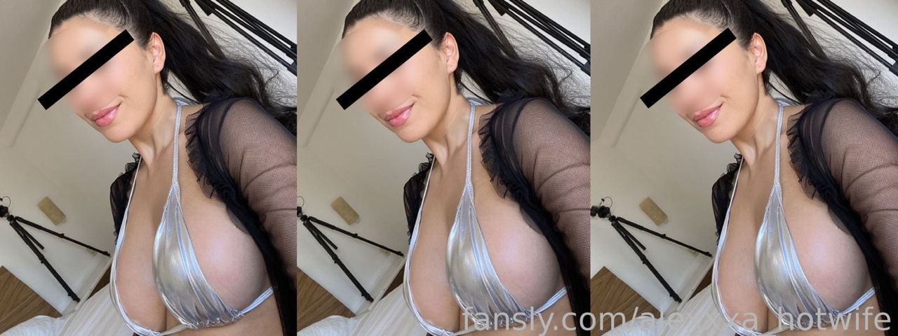 fansly Alexxxa Hotwife profile banner  