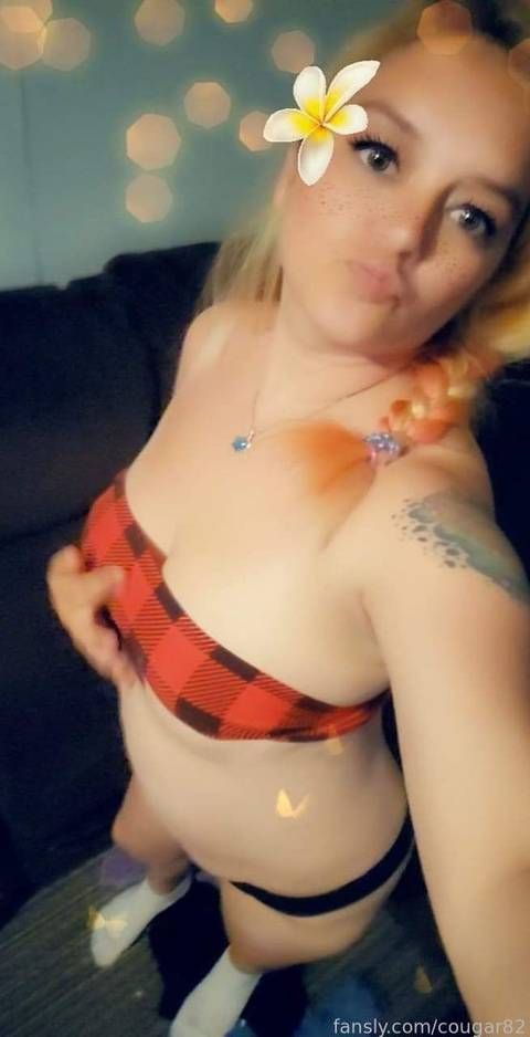 fansly cougar82 profile banner