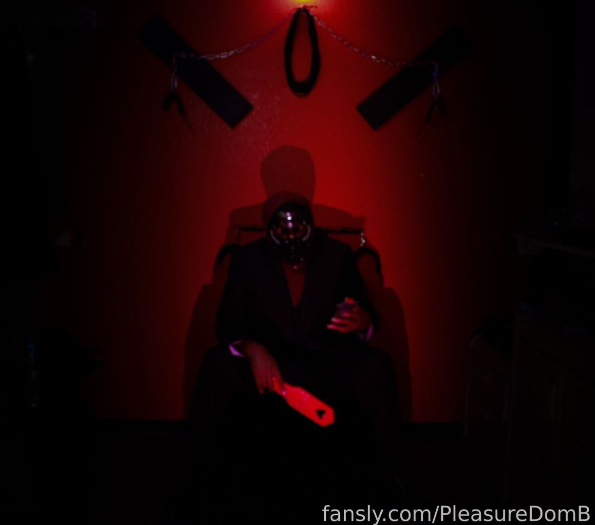 fansly Pleasure Dom B profile banner  
