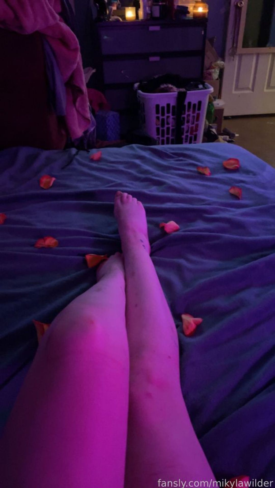 fansly mikylawilder profile banner