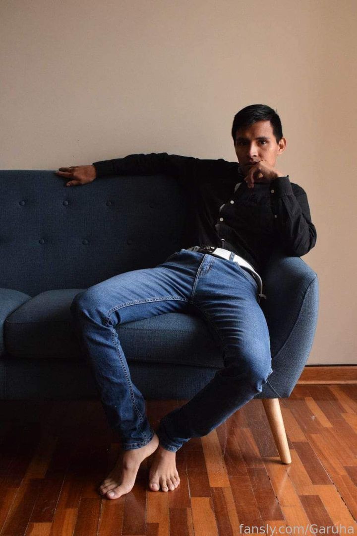 fansly Garuha profile banner  