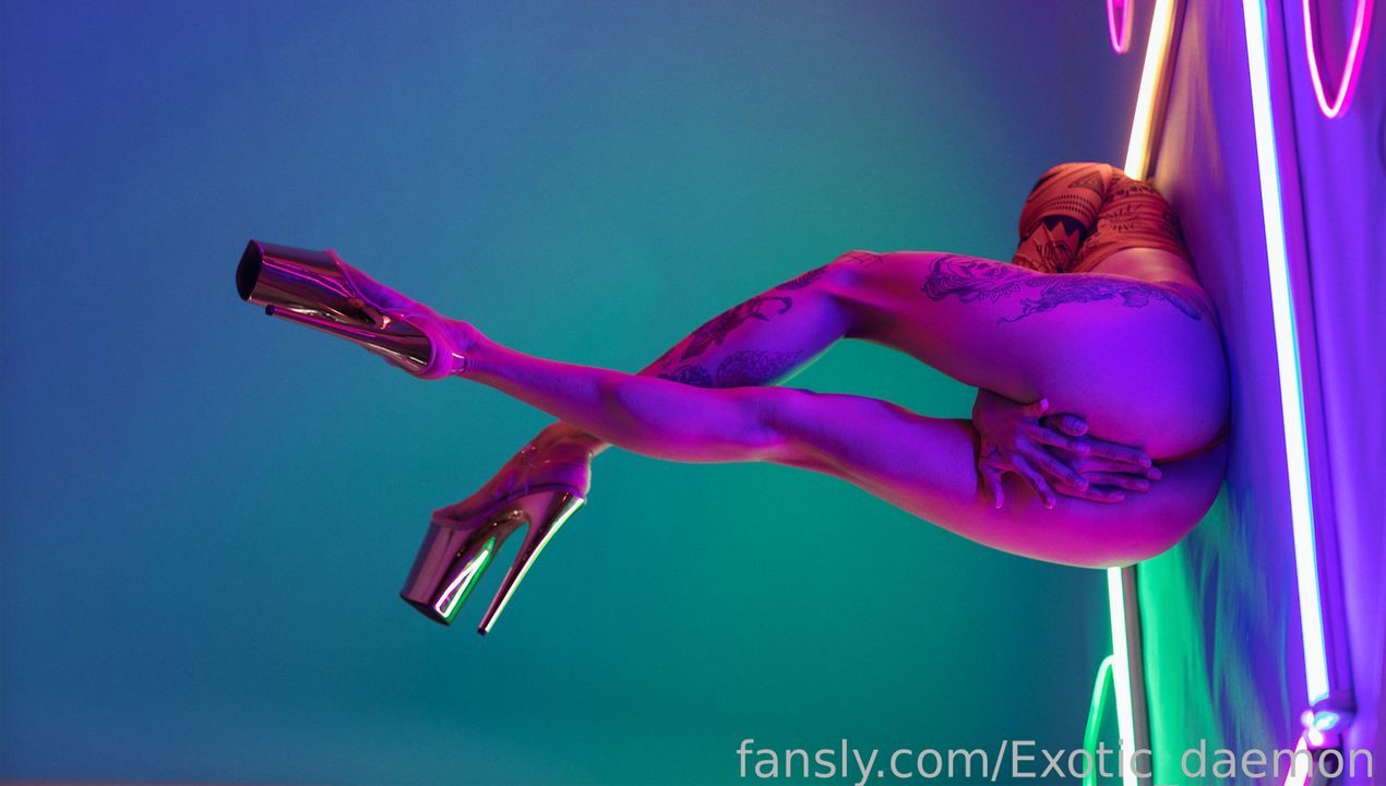 fansly Exotic_daemon profile banner  