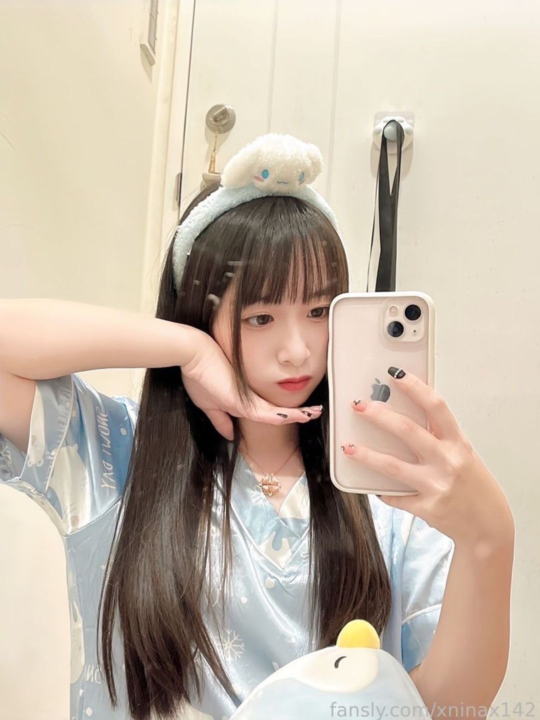 fansly 142petitegirl Nina profile banner  