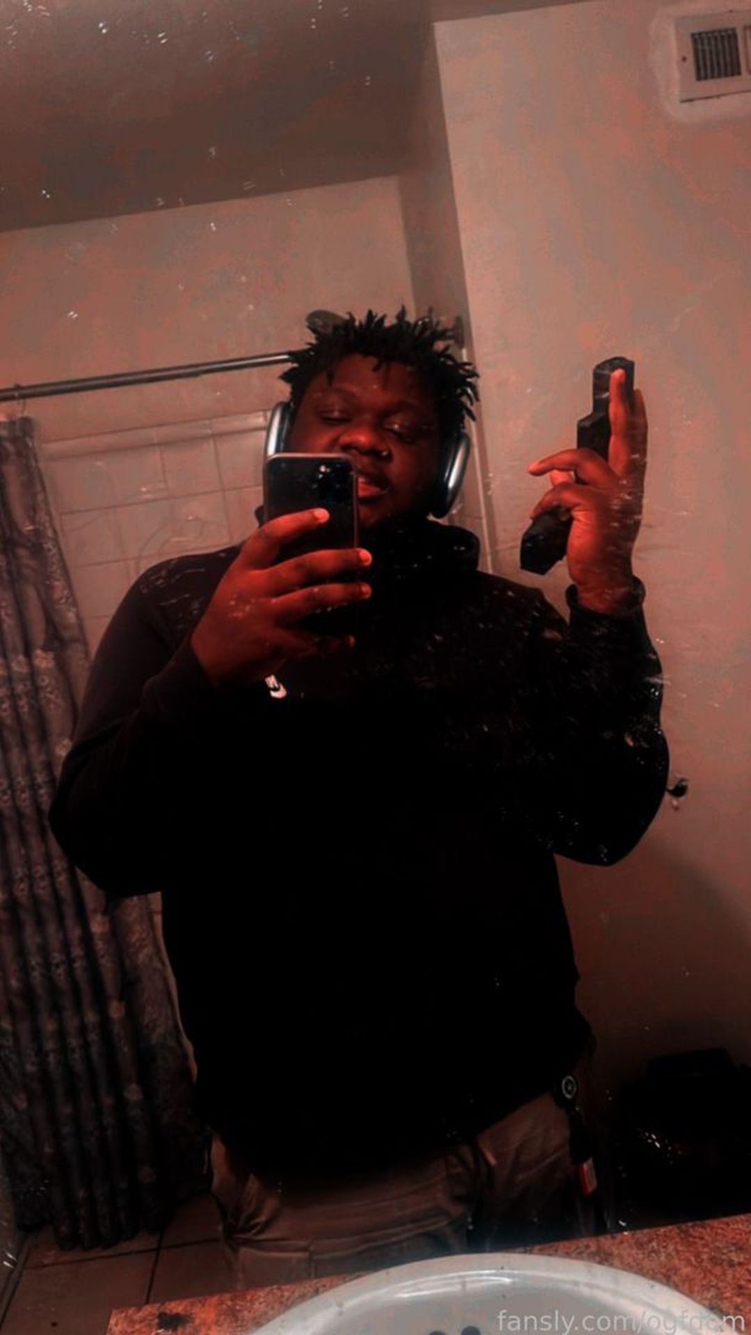 fansly dom profile banner  