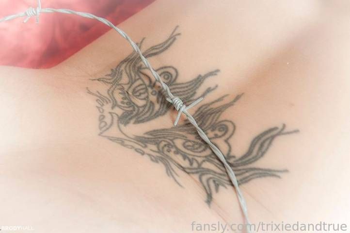 fansly trixiedandtrue profile banner