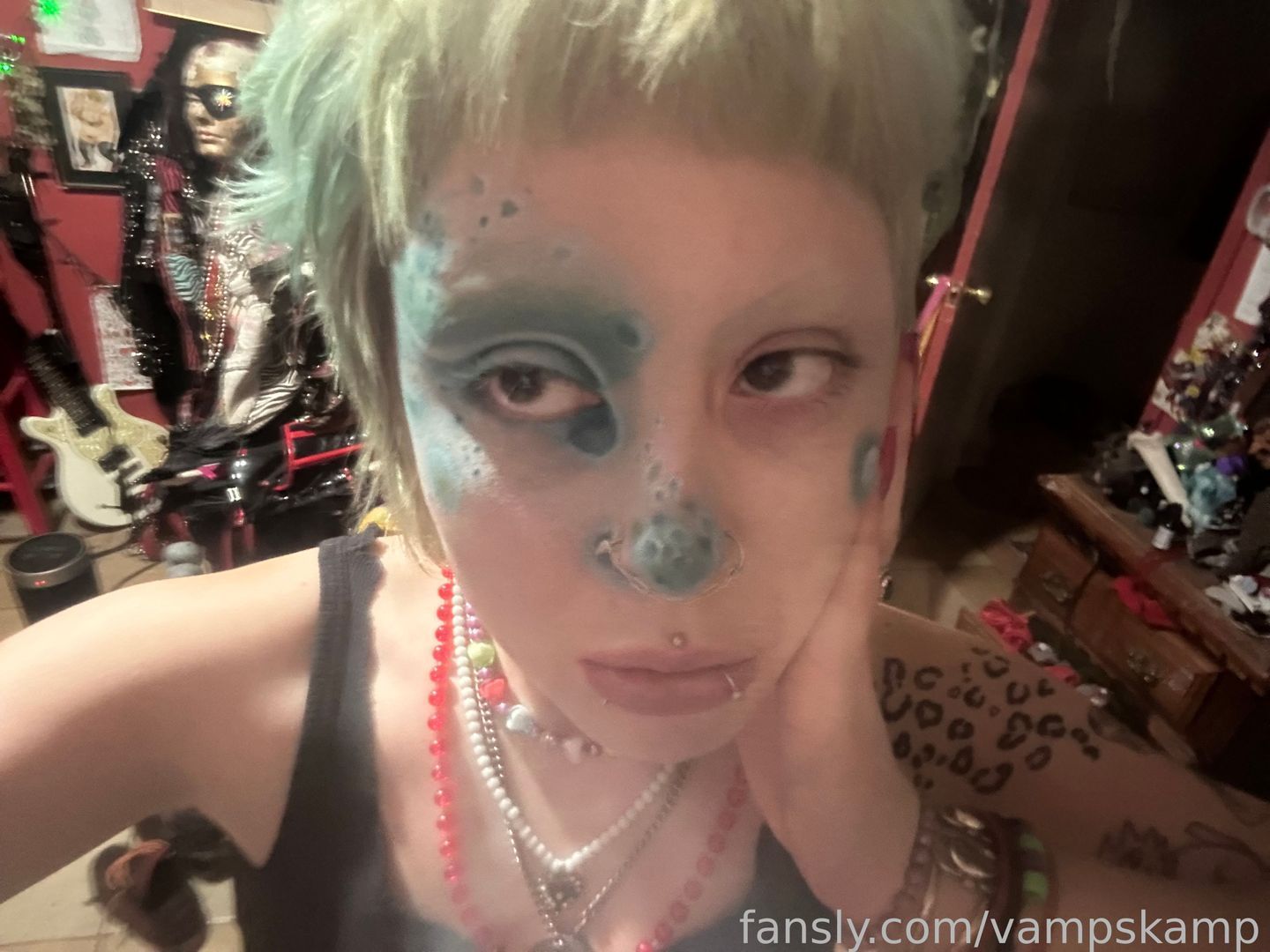 fansly vampskamp profile banner  