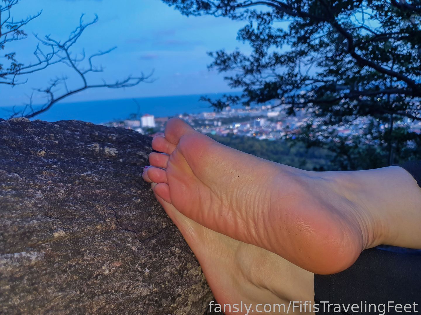 fansly FifisTravelingFeet profile banner  