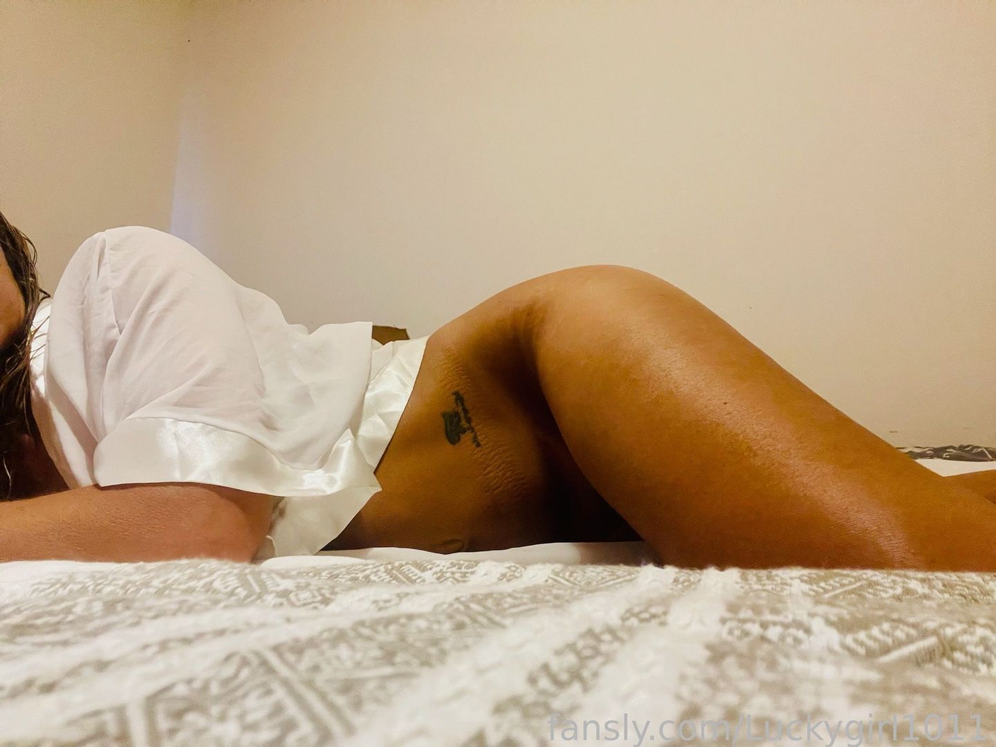 fansly Lola profile banner