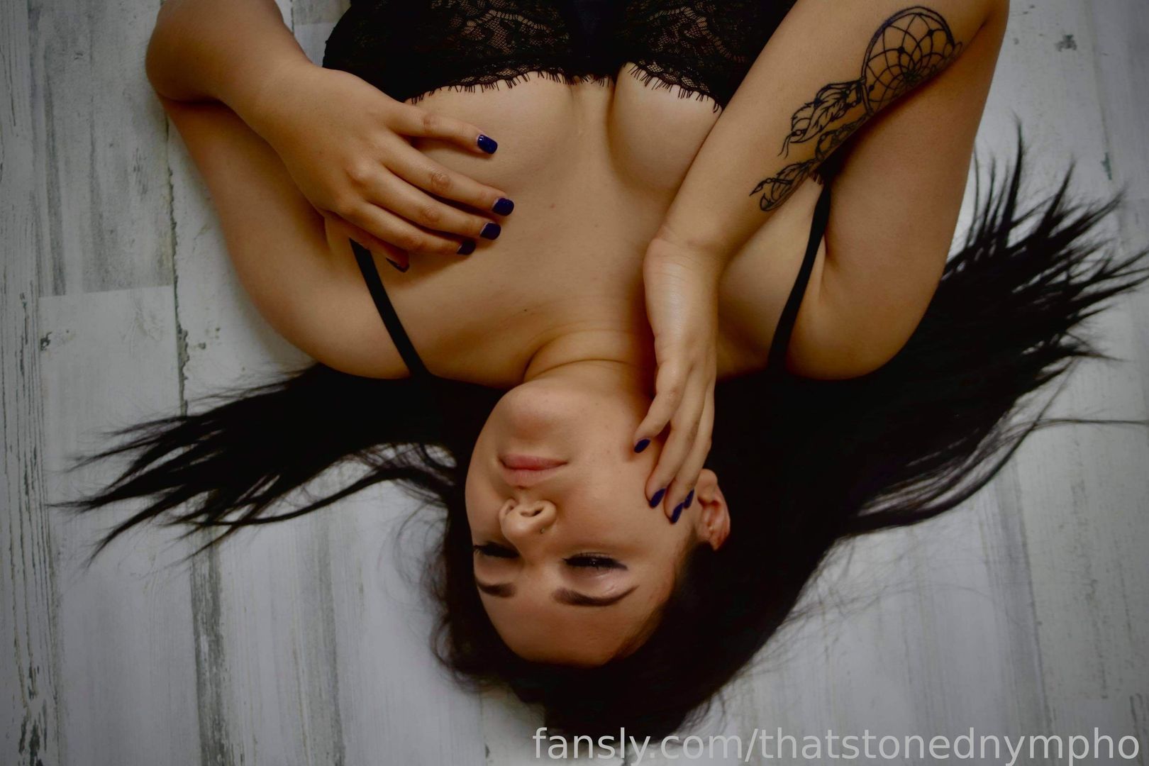 fansly thatstonednympho profile banner