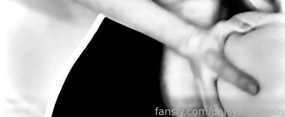 fansly daisyandchain profile banner  