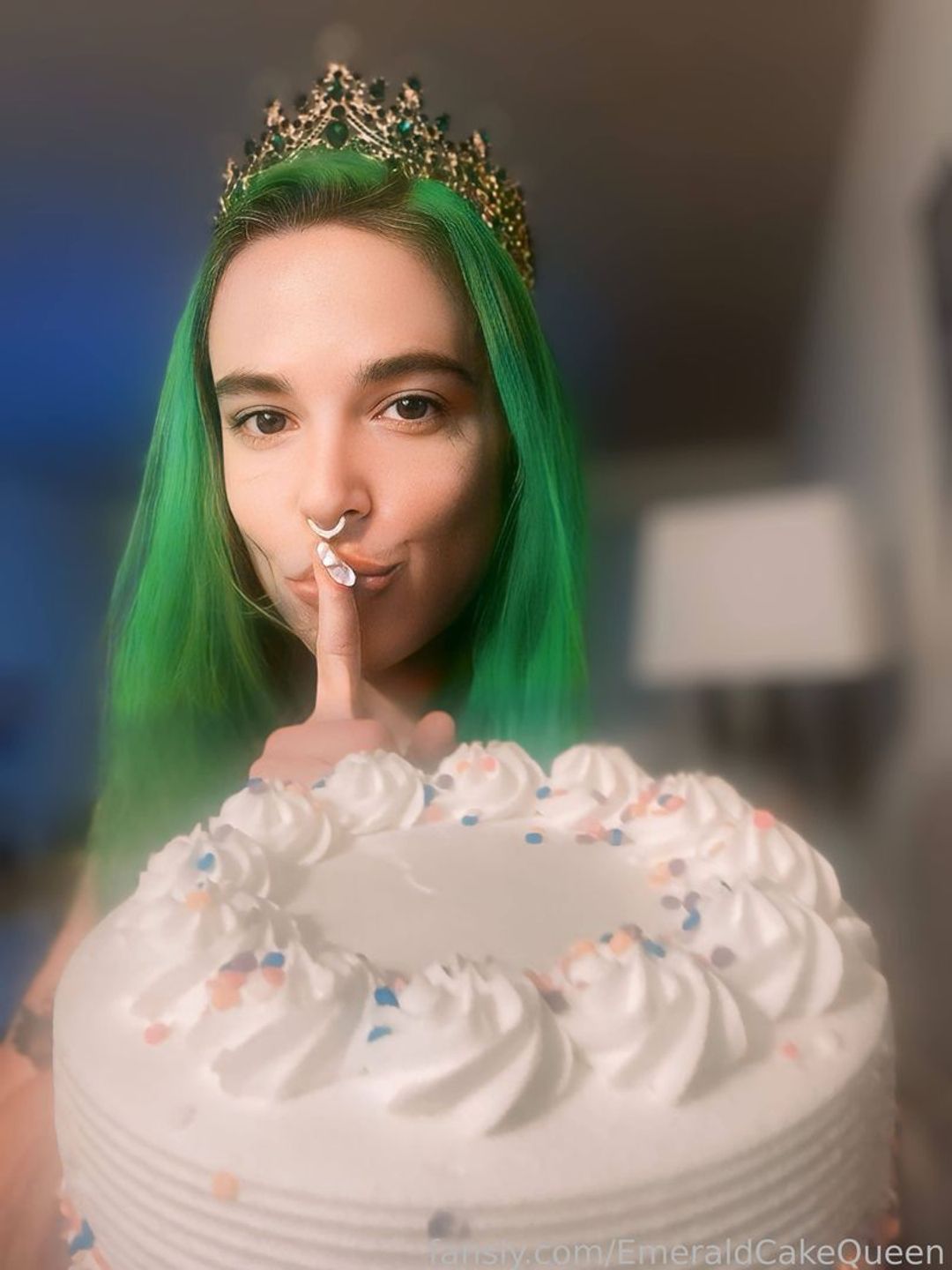 fansly Emerald Cake Queen profile banner  