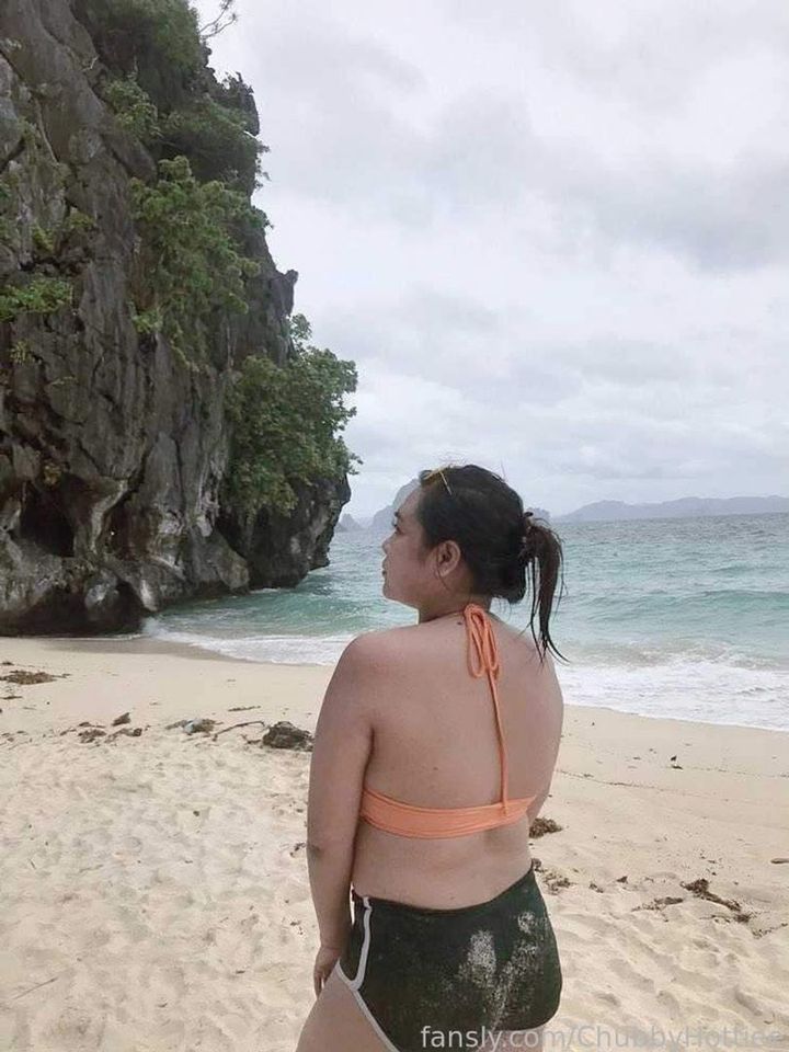 fansly Rain profile banner