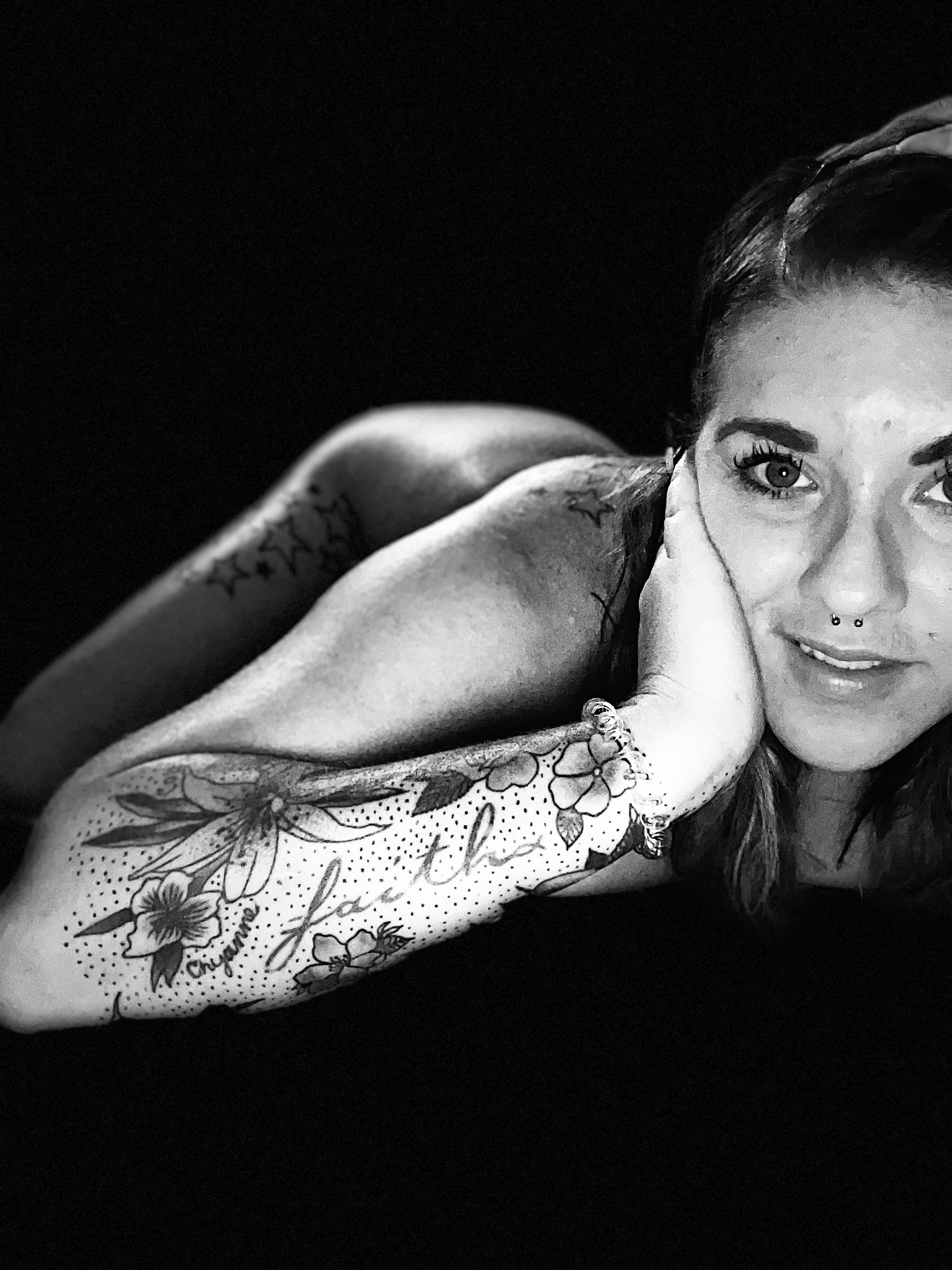 onlyfans Lynzie Clark profile banner  