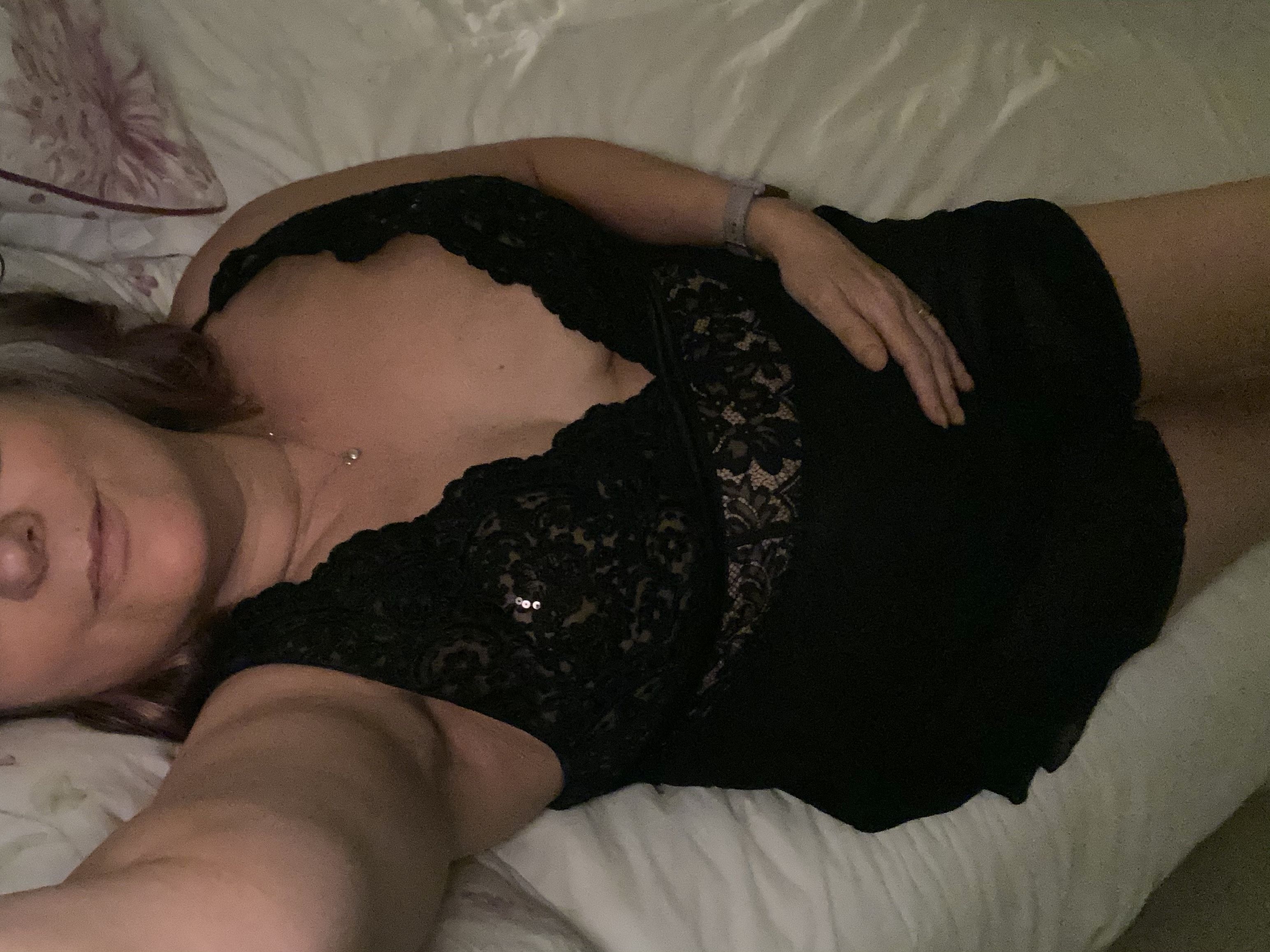 onlyfans 📌Suzy Harlington profile banner  