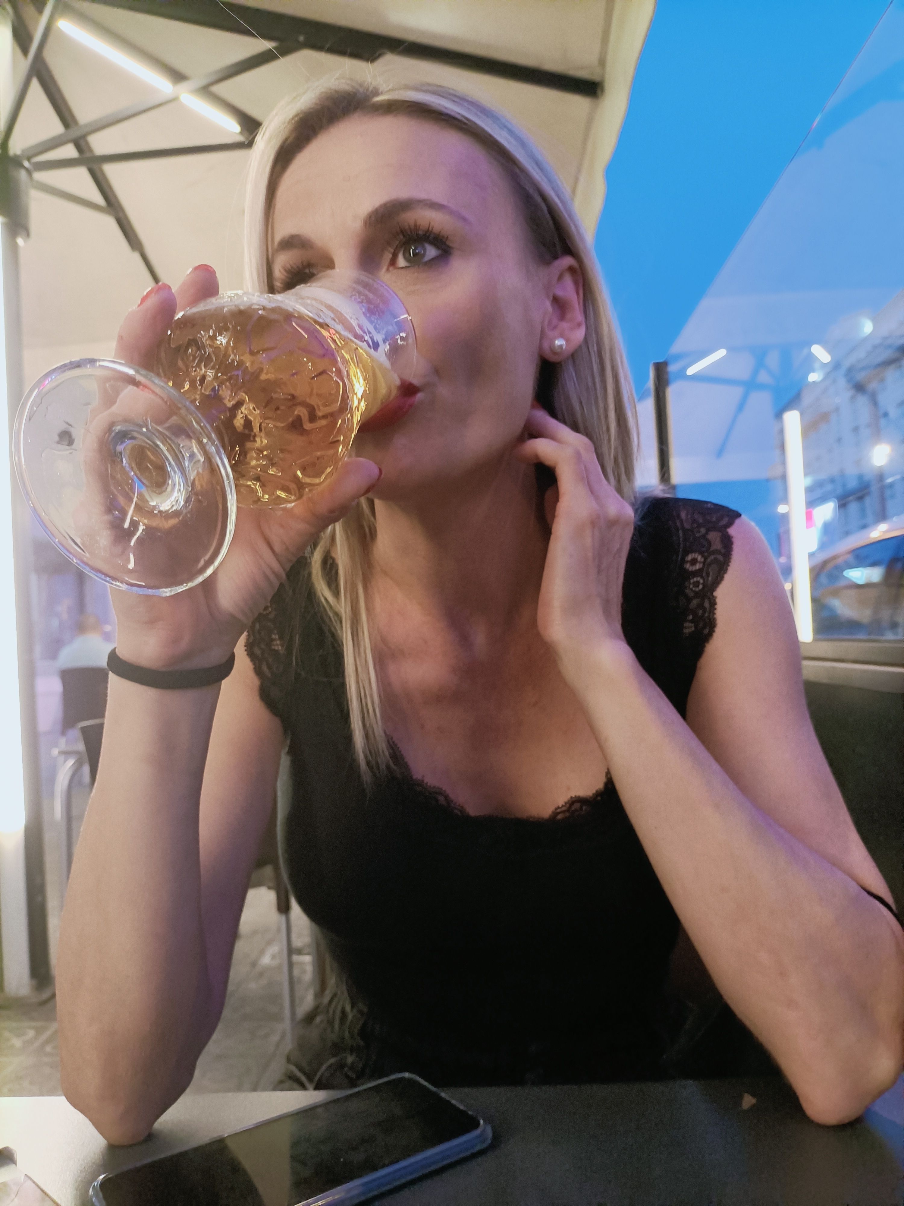 onlyfans soyLaraLovefree profile banner  