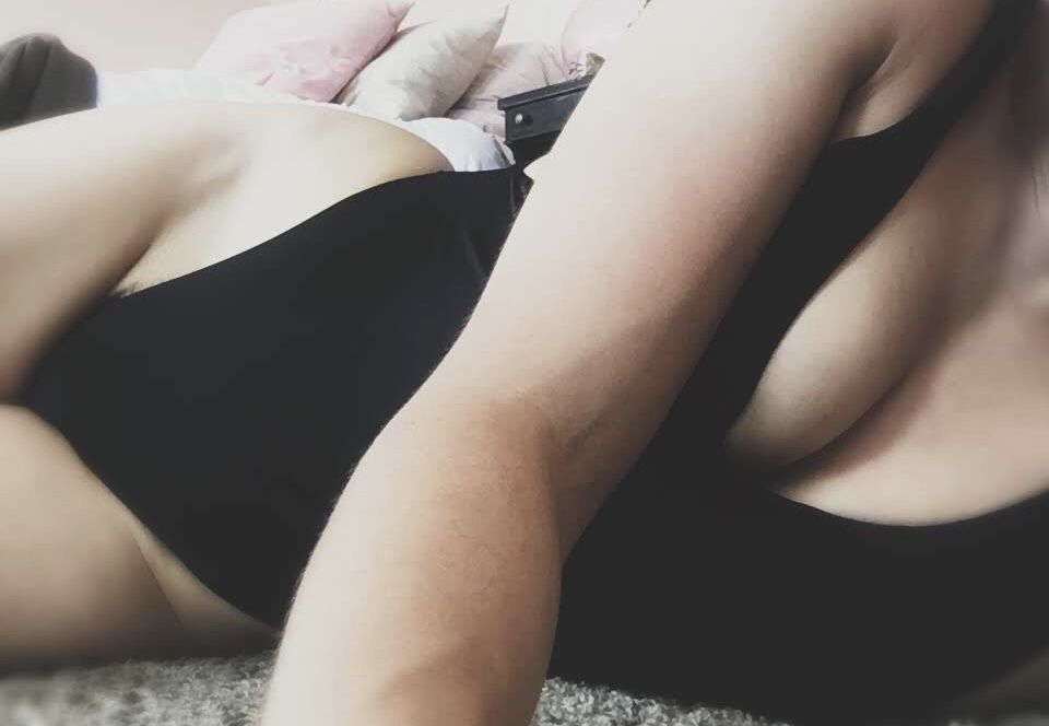 onlyfans Em profile banner  