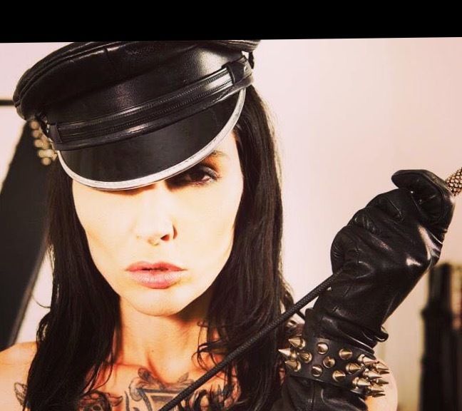 onlyfans simone kross profile banner  