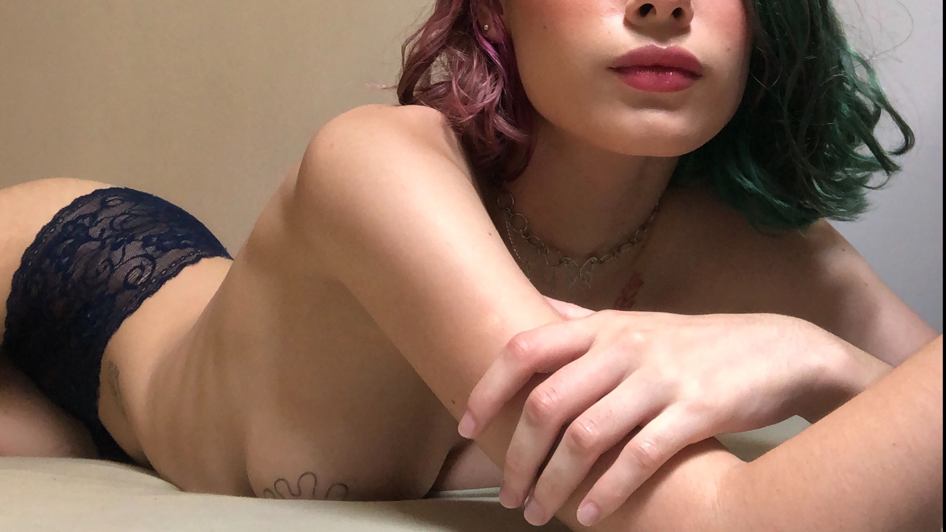 onlyfans 🍒🍷 profile banner  