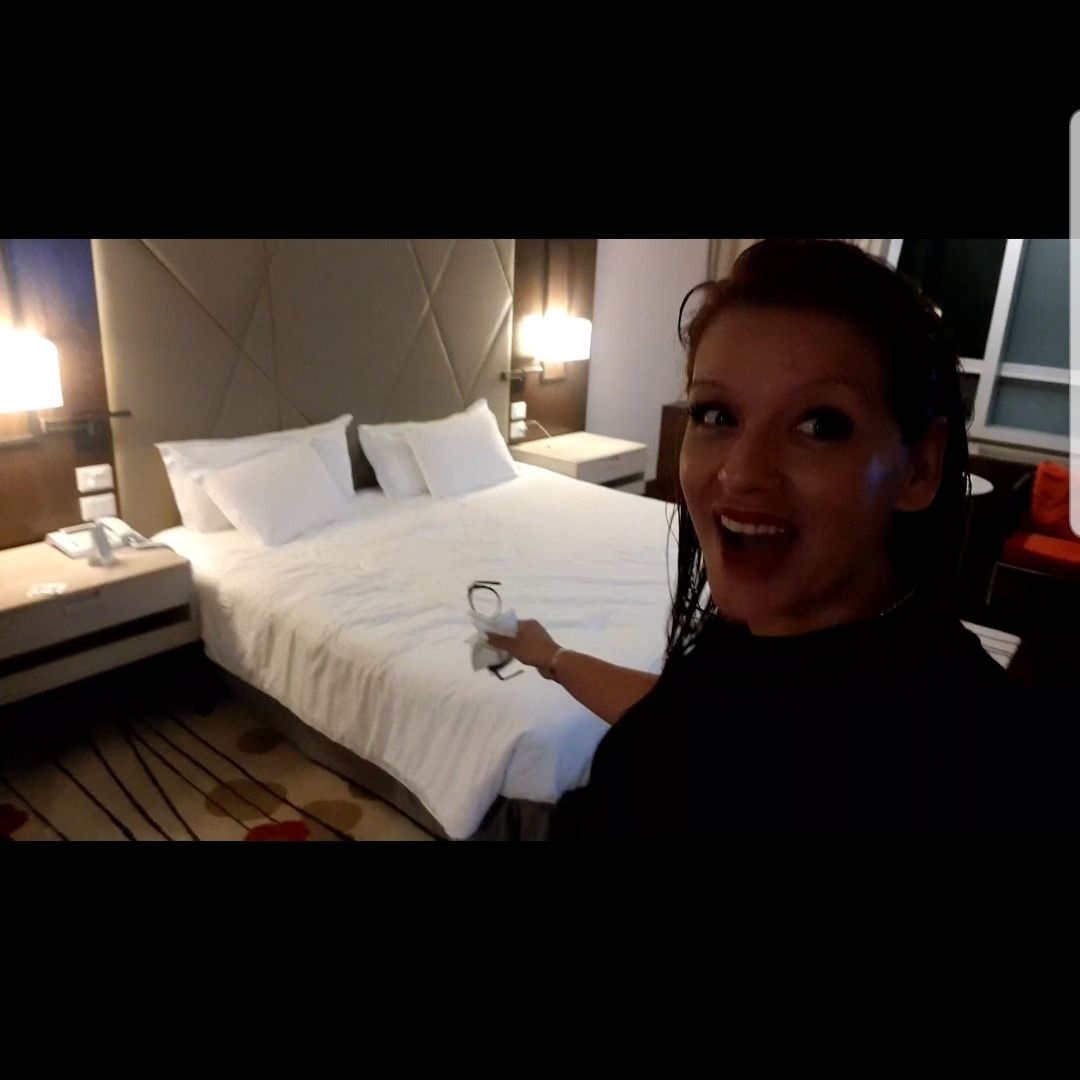 onlyfans Your hotel girl profile banner  