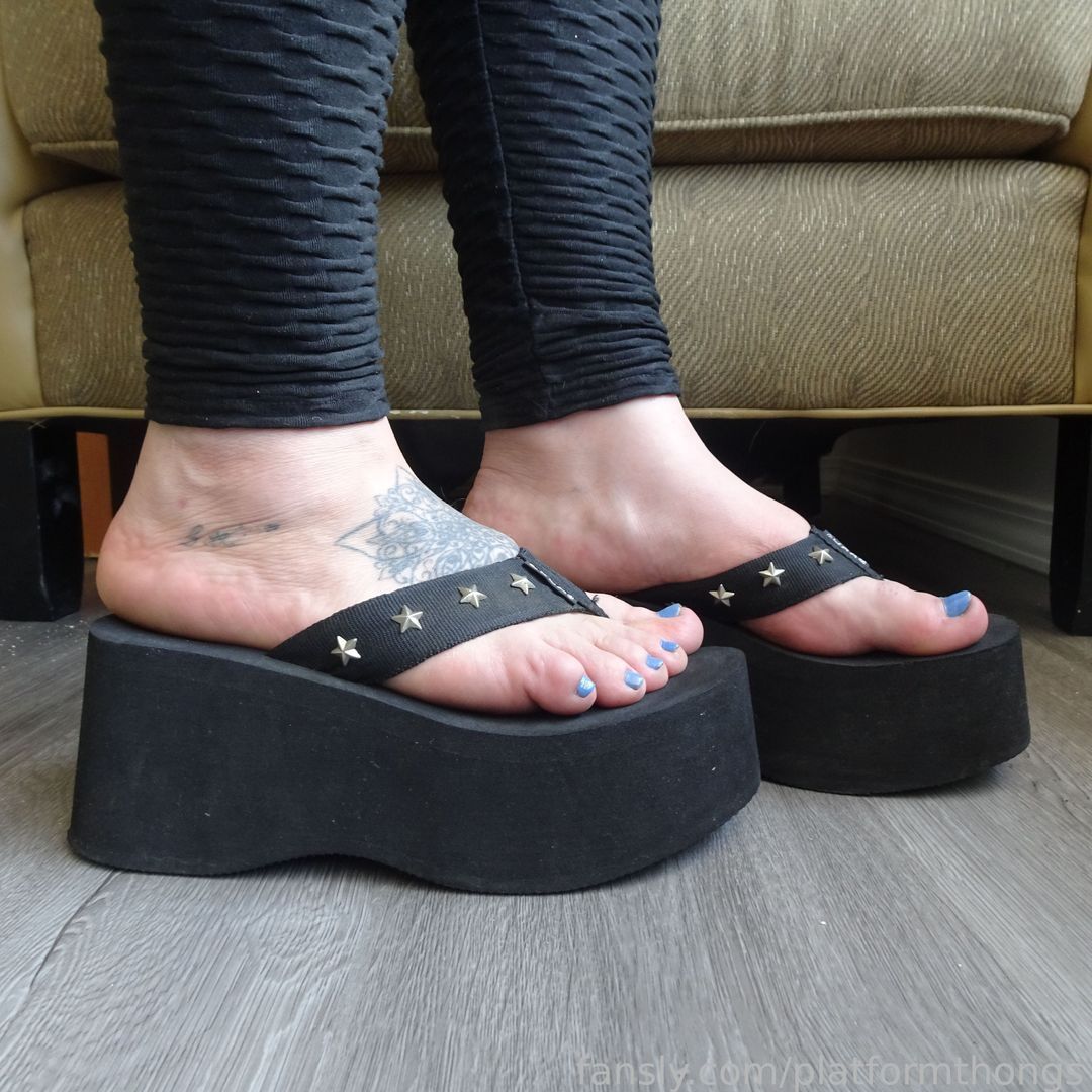 fansly platformthongs profile banner