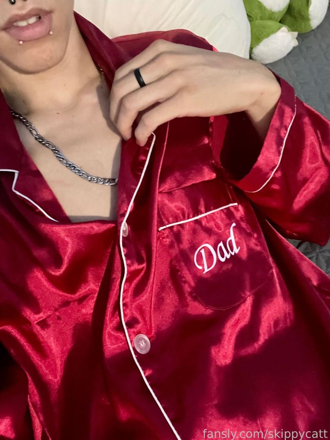 fansly skippycatt profile banner