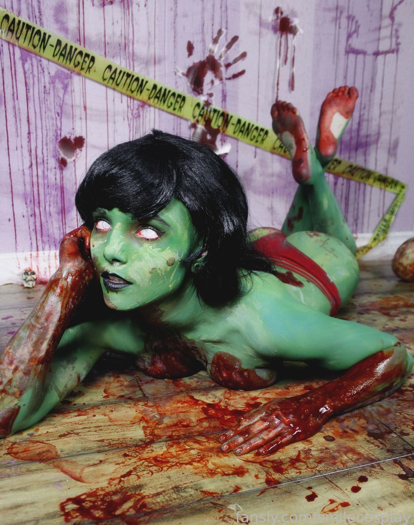 fansly Smilecosplay Jamie profile banner