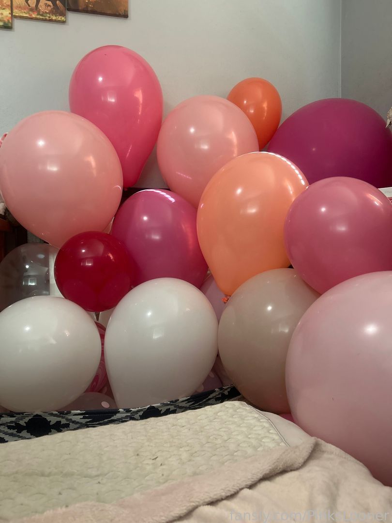 fansly .Pinks. profile banner