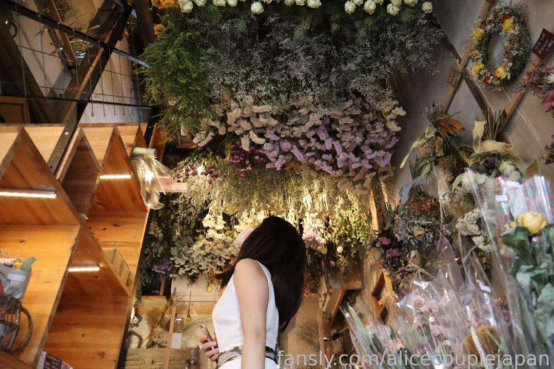 fansly alicecouplejapan profile banner