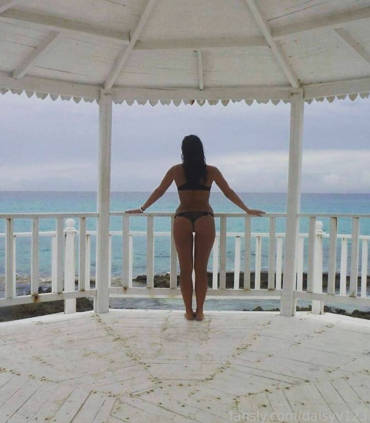 fansly daisyv123 profile banner