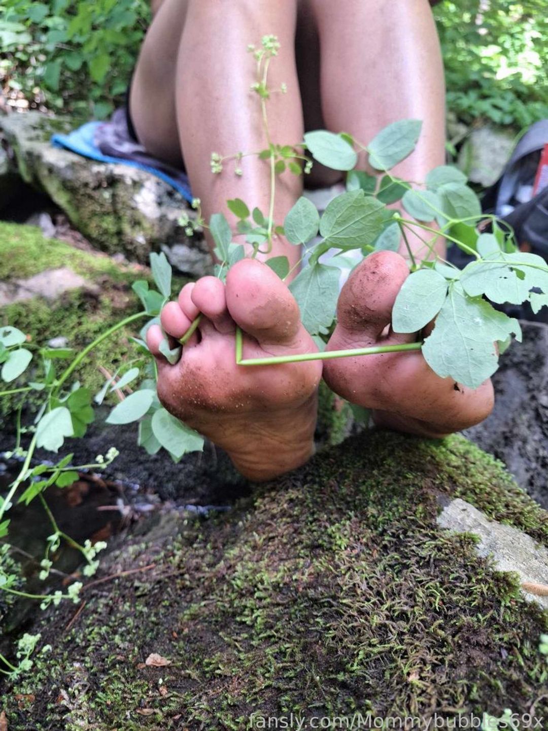 fansly Mommy bubbles profile banner