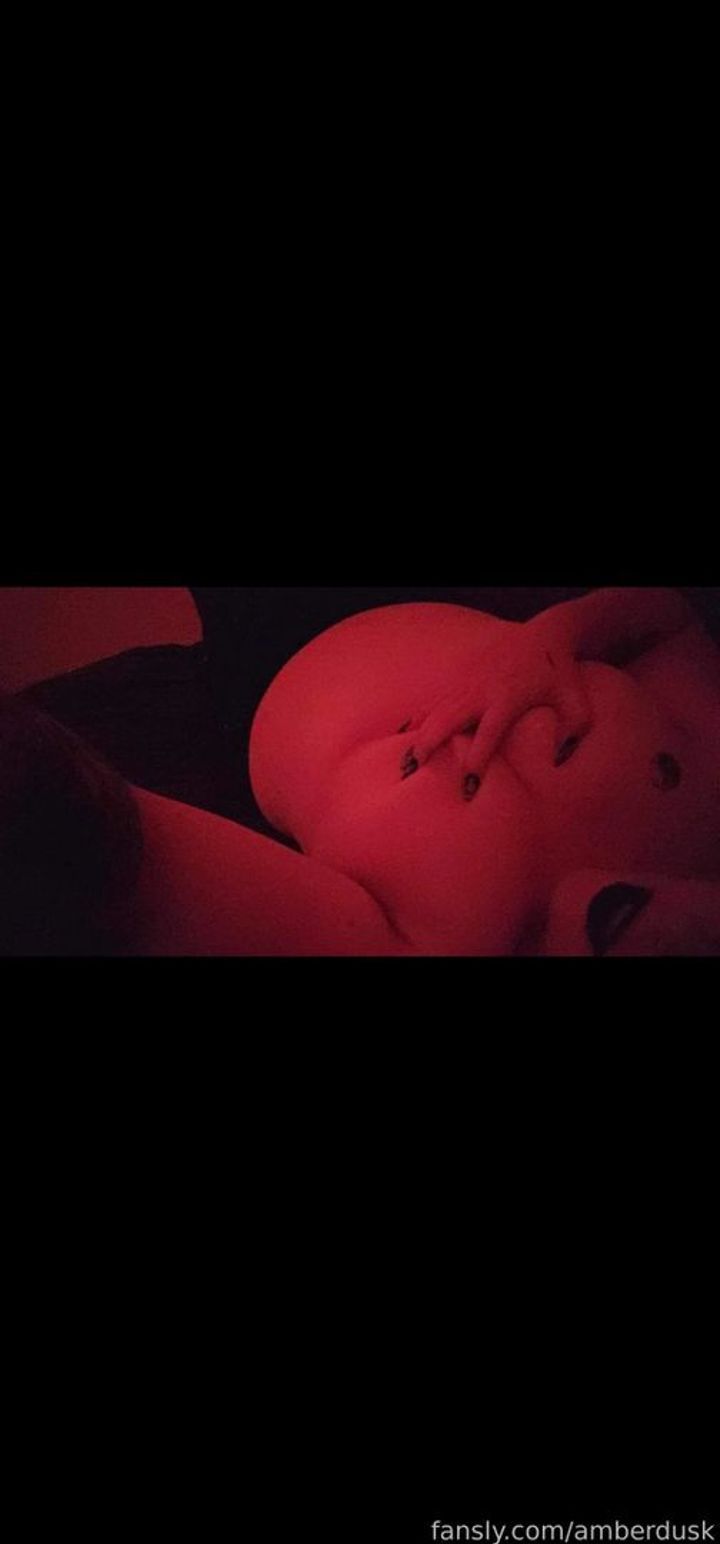 fansly Amber Dusk profile banner