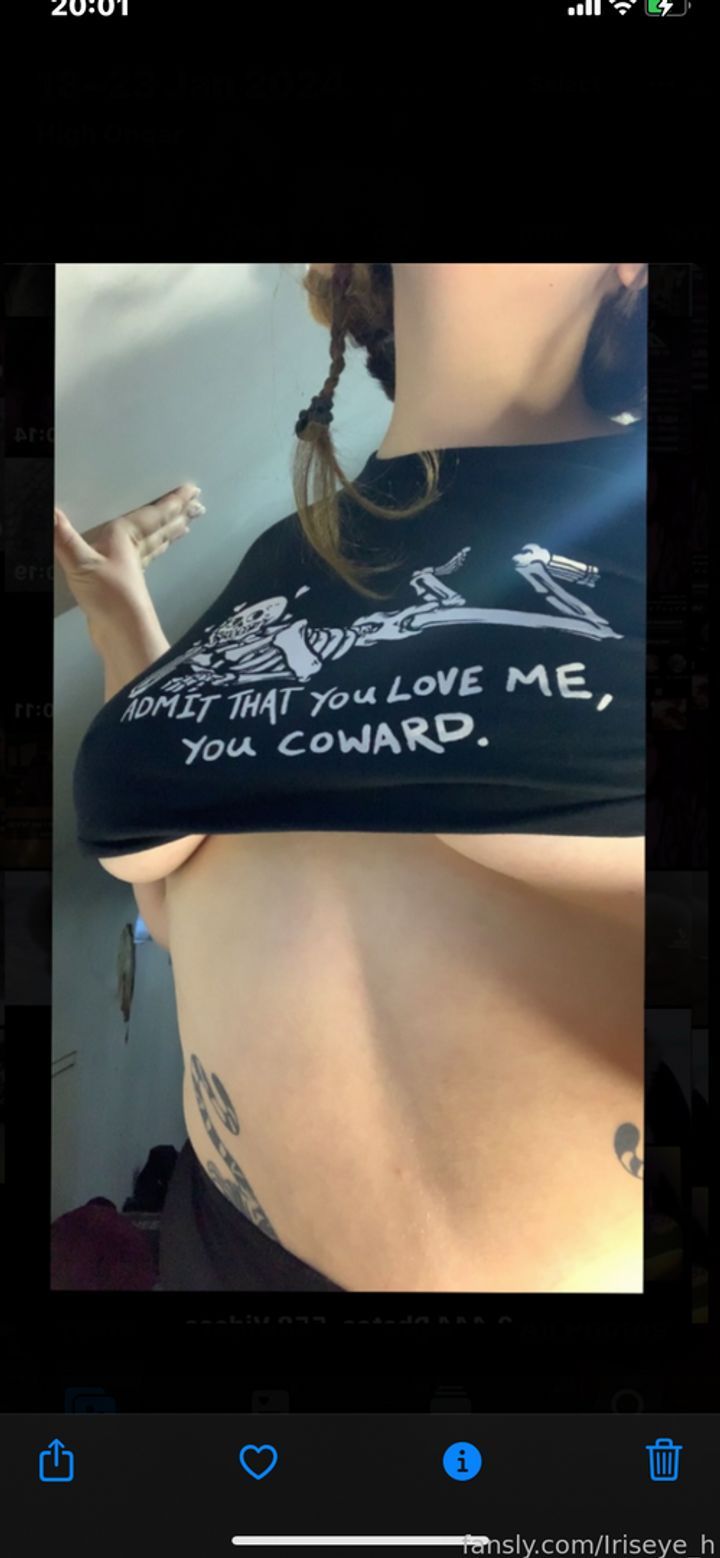 fansly Iris profile banner