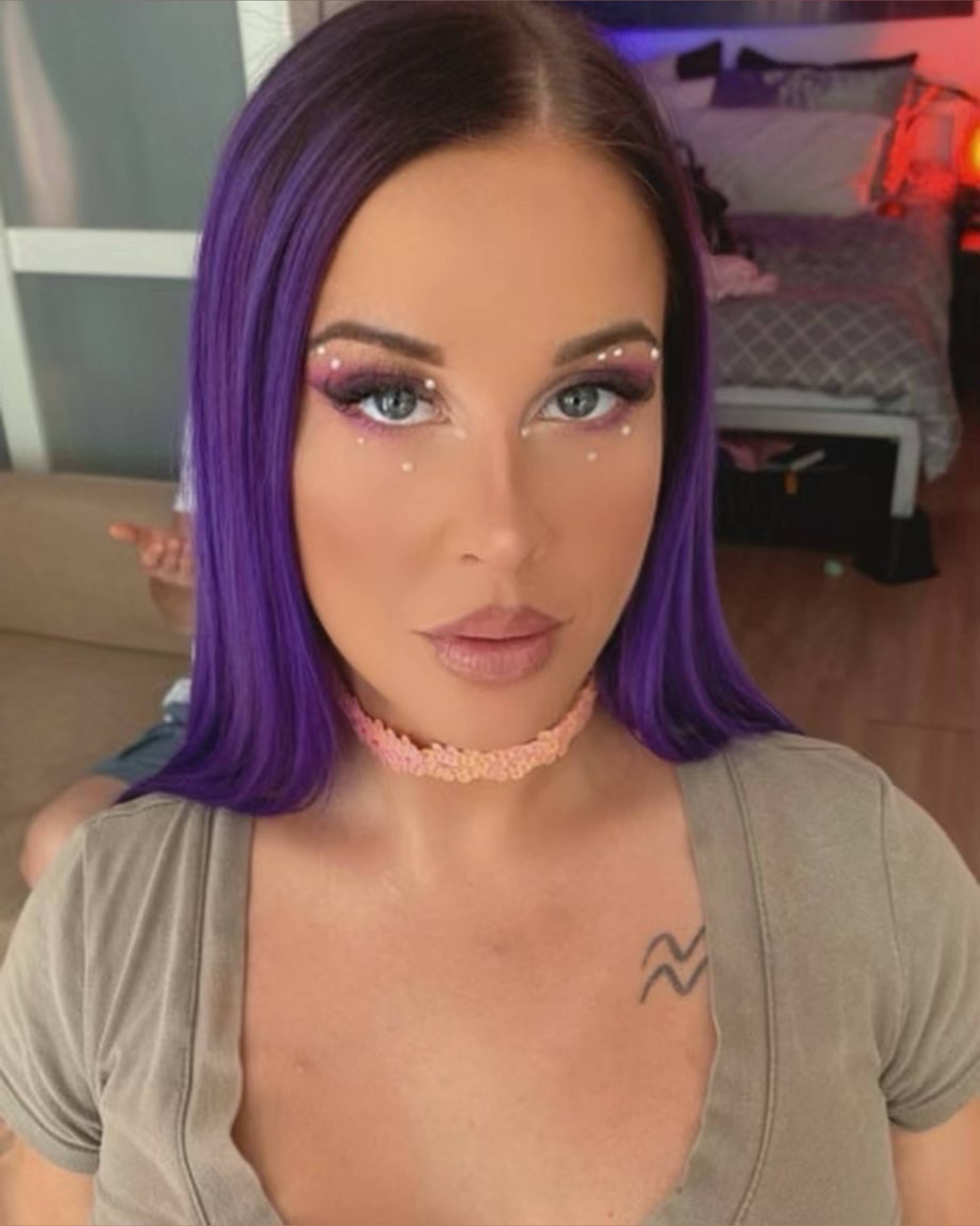 undefined Megan Sky ๐ profile photo. Megan Sky ๐ 1