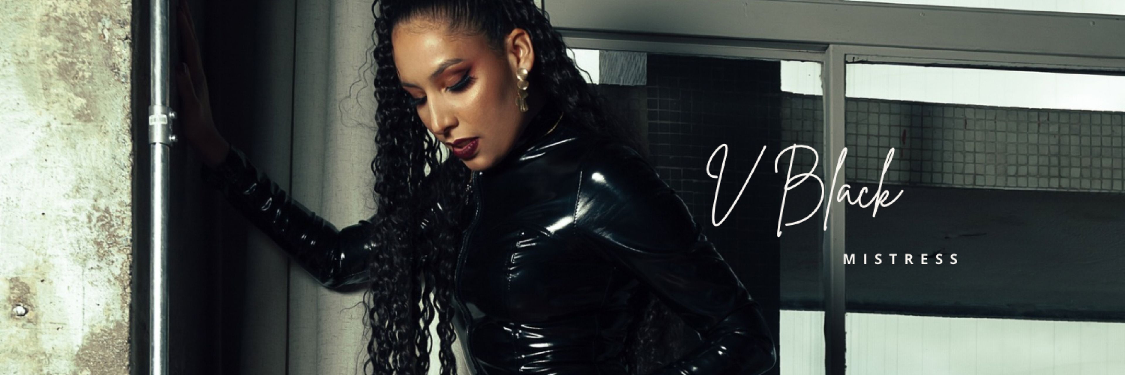 onlyfans Mistress V Black profile banner