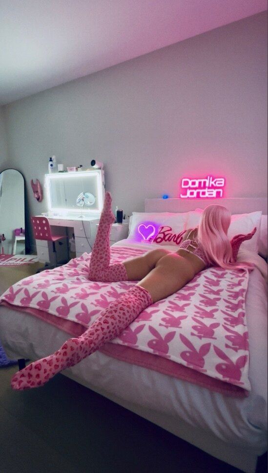 onlyfans Domika VIP profile banner